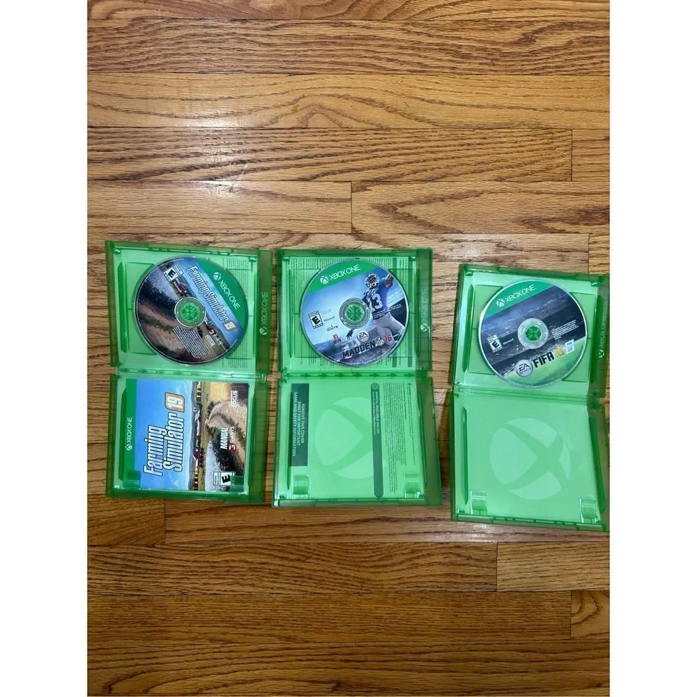 Microsoft Xbox One 3 Games.